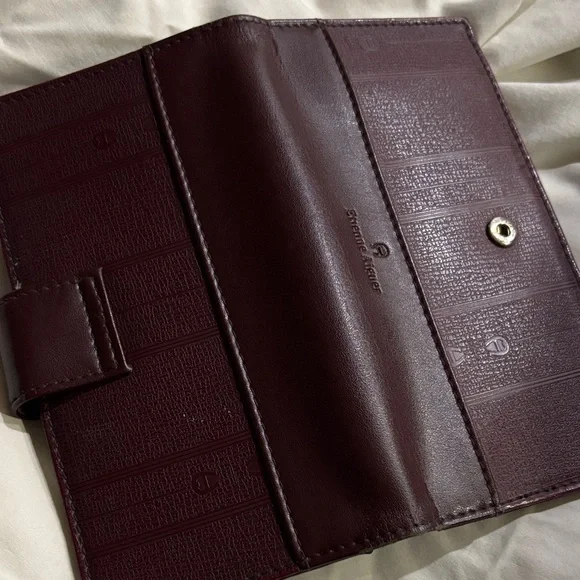 Etienne Aigner Deep Burgundy Wallet - Picture 4 of 4